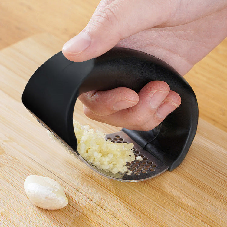 Stainless Steel Garlic Press with Ergonomic Plastic Handle – Manual Curved Garlic Crusher Tool, Household Kitchen Gadget, Easy to Use & Clean