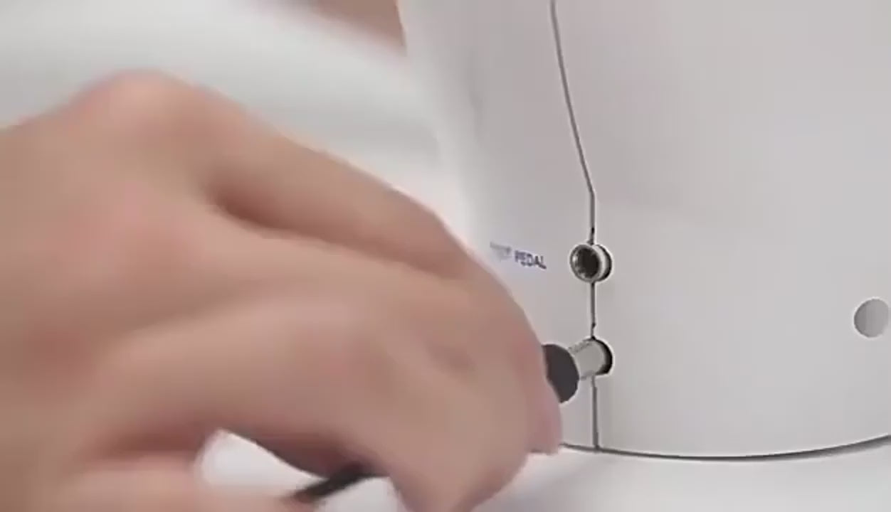 Portable Mini Sewing Machine,Handheld Electric Household Stitch Tool, Fully Automatic Multi-Function Micro Desktop Electric Sewing Machine